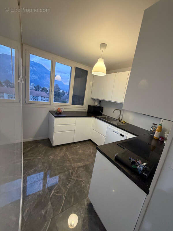 Appartement à FONTAINE