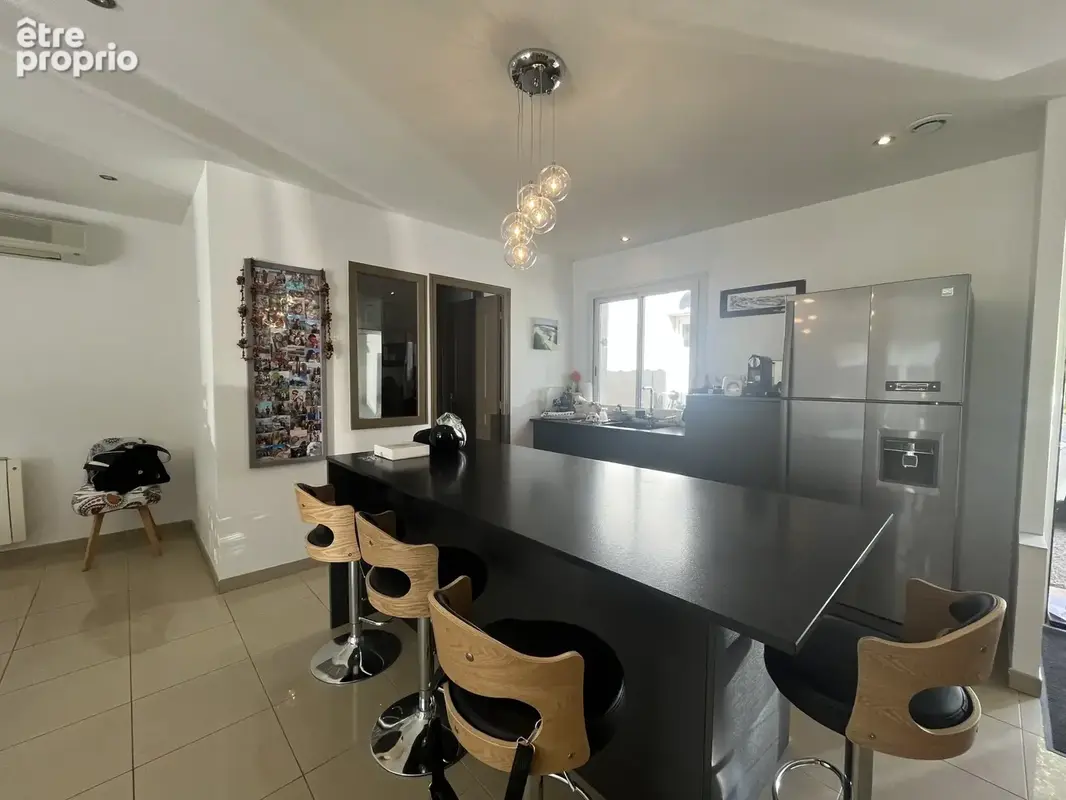 TESTE DE BUCH  - Villa de 168m2 avec piscine, garage, jardin et un appartement indépendant - photo 3