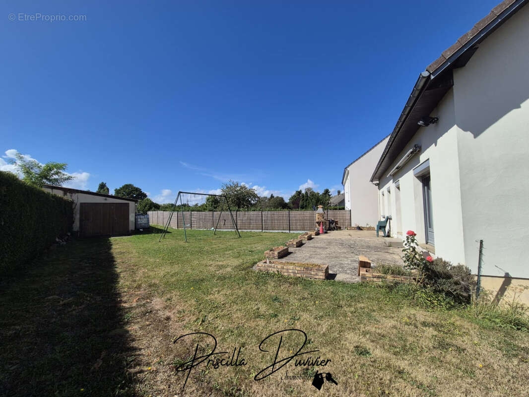 Maison à SAINT-SULPICE