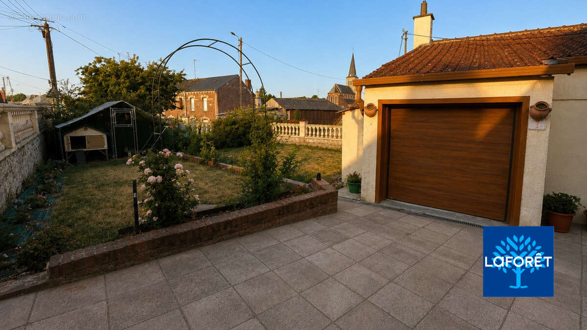 Maison type longère avec garage et jardin - photo 3