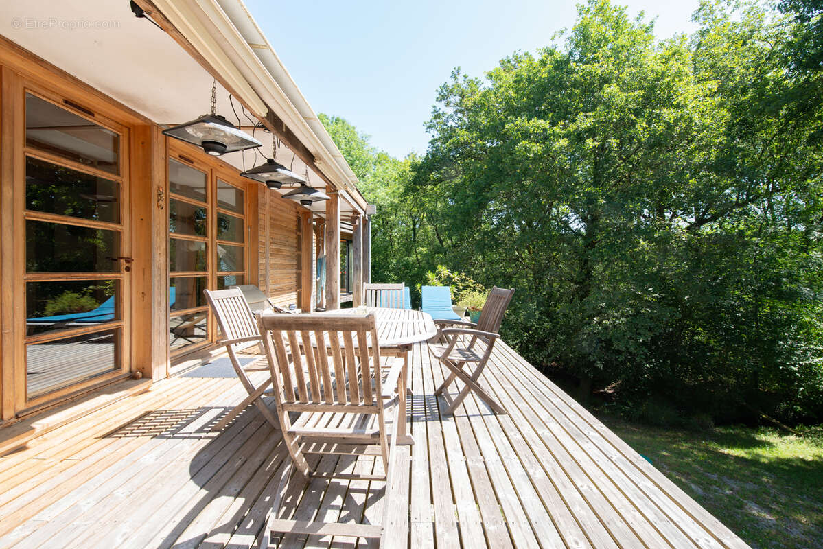 Maison à CABANAC-ET-VILLAGRAINS