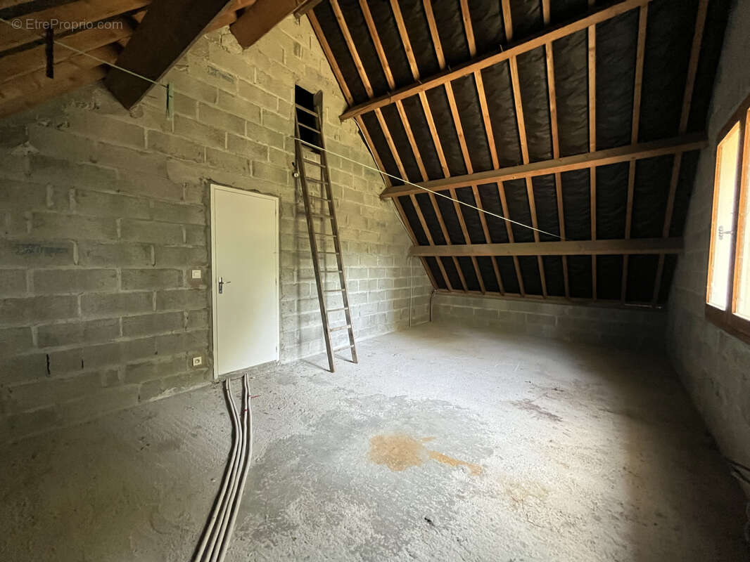 Maison 150 m² à Tour-En-Bessin  - photo 13
