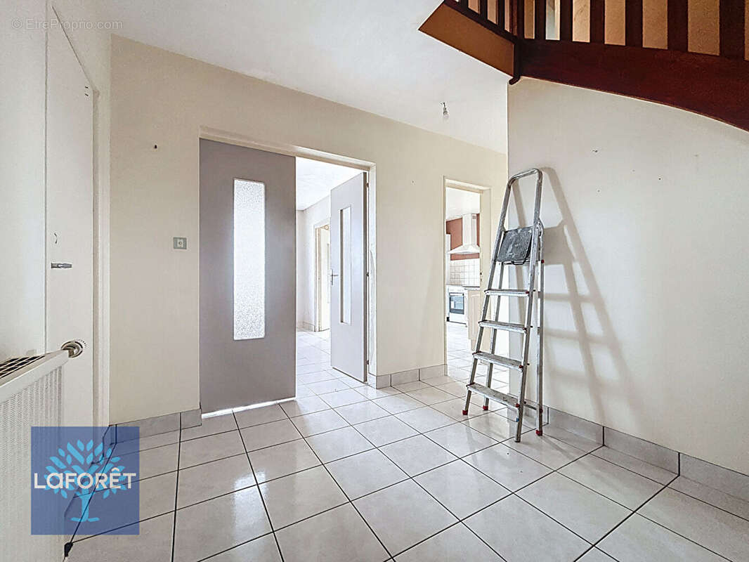 Maison à LA BAZOUGE-DU-DESERT