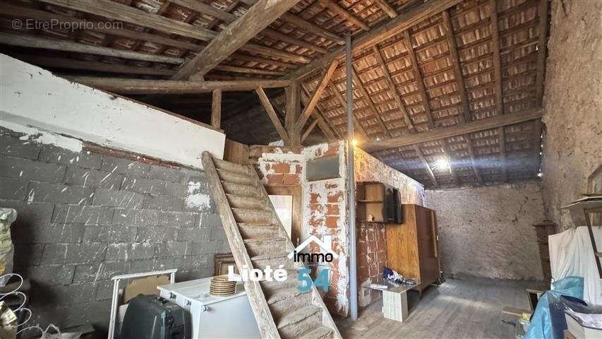 Maison à BREMONCOURT