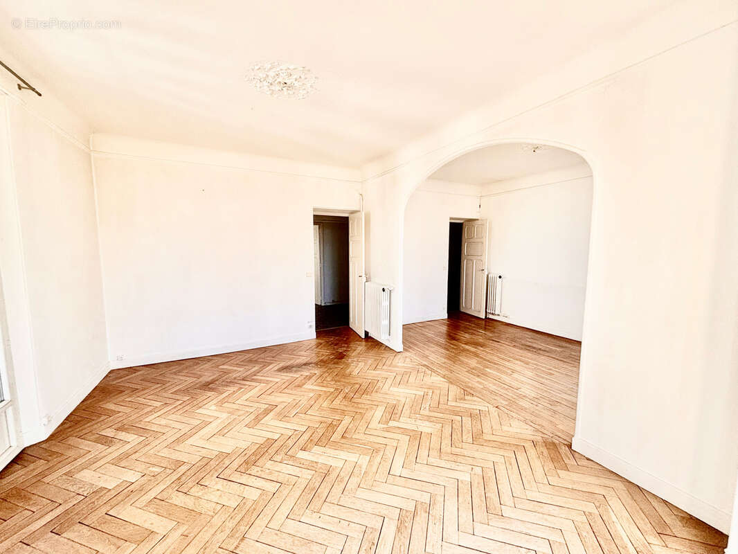 Cannes proche centre t4 bourgeois  sud 117 m2 avec  extérieurs - photo 2