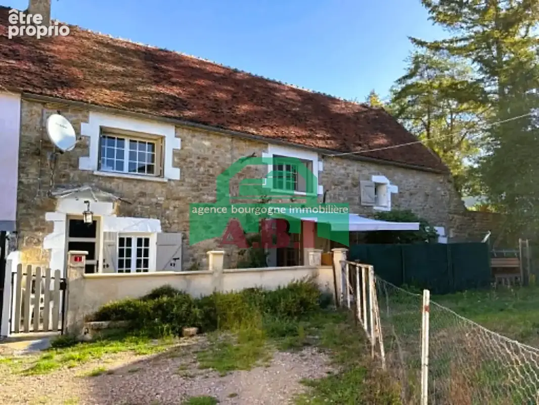 Maison à VARZY