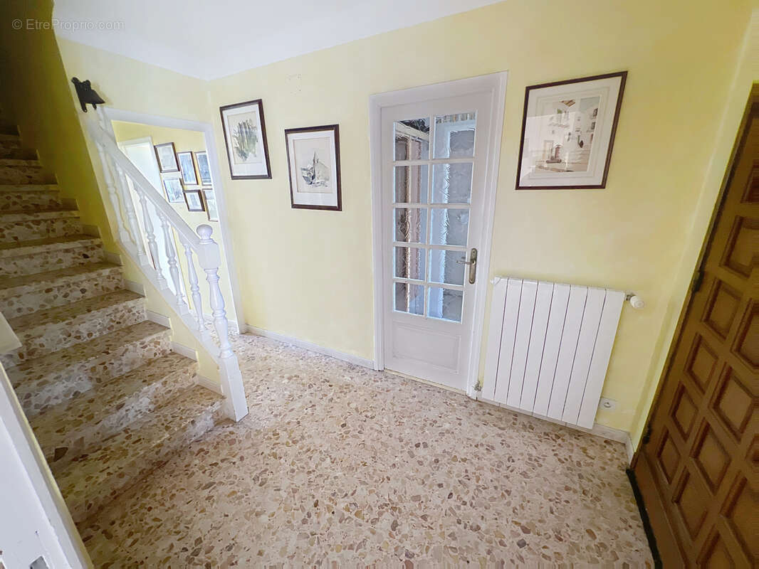 Secteur residentiel - villa 3  faces 170 m2 hbts  sur 441 m2 de terrain  - - photo 6