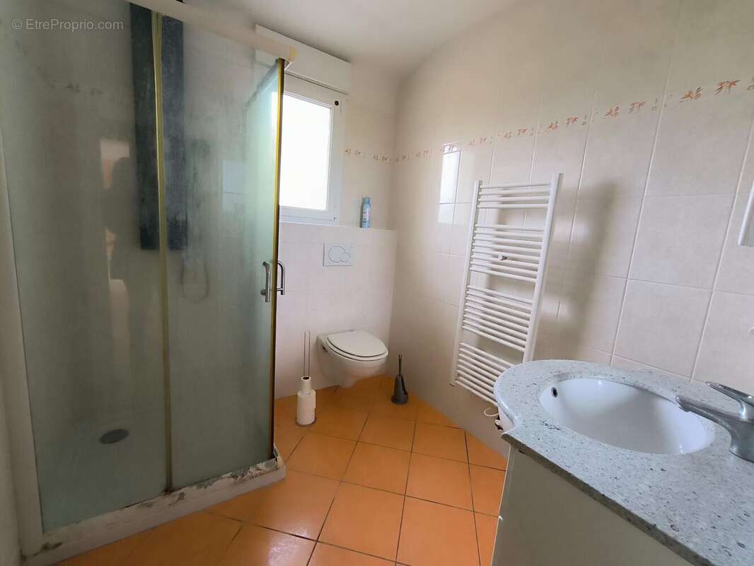 Maison 74 m² à Kermaria-Sulard  - photo 5
