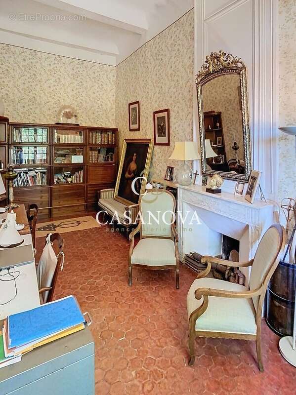 Entre MONTPELLIER & BEZIERS: Le charme de l'ancien et l'histoire d'une Maison de Maître datant de 1779. Habitation de 450 m² sur - photo 14