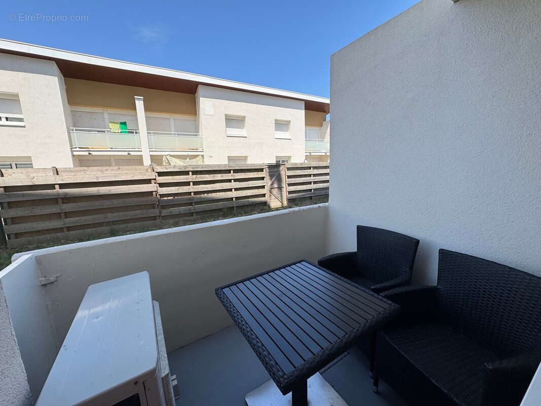Appartement t3 - 61m2- avec cave et deux terrasses - photo 8