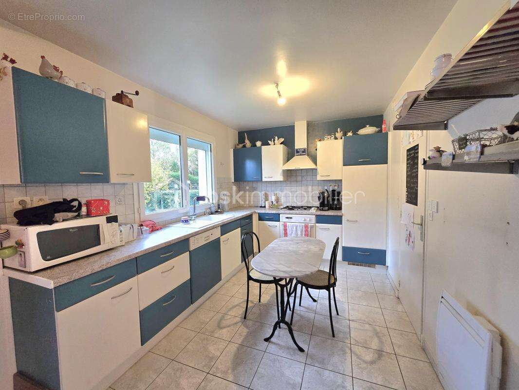 Maison à LA CHAPELLE-SAINT-MESMIN