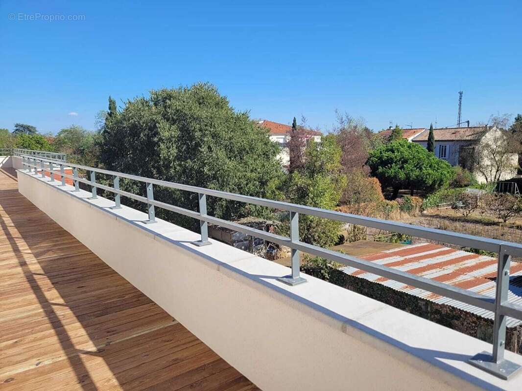 APPARTEMENT T4 + Grande Terrasse à Saint Martin du Touch - photo 2