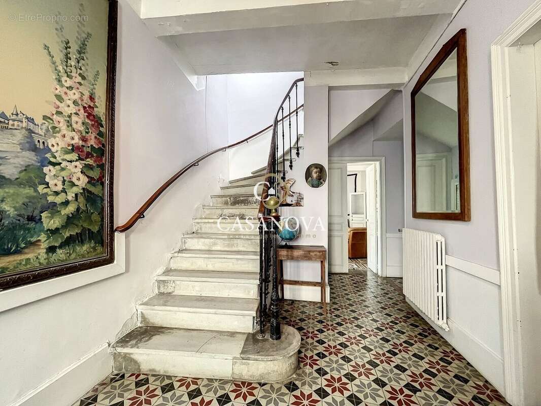20 min PEZENAS Maison de caractère 367 m2, 7 ch, idéale pour activité de chambres d'hôtes - photo 4