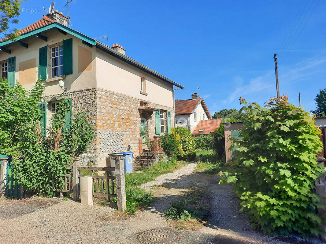 Maison à TAVAUX