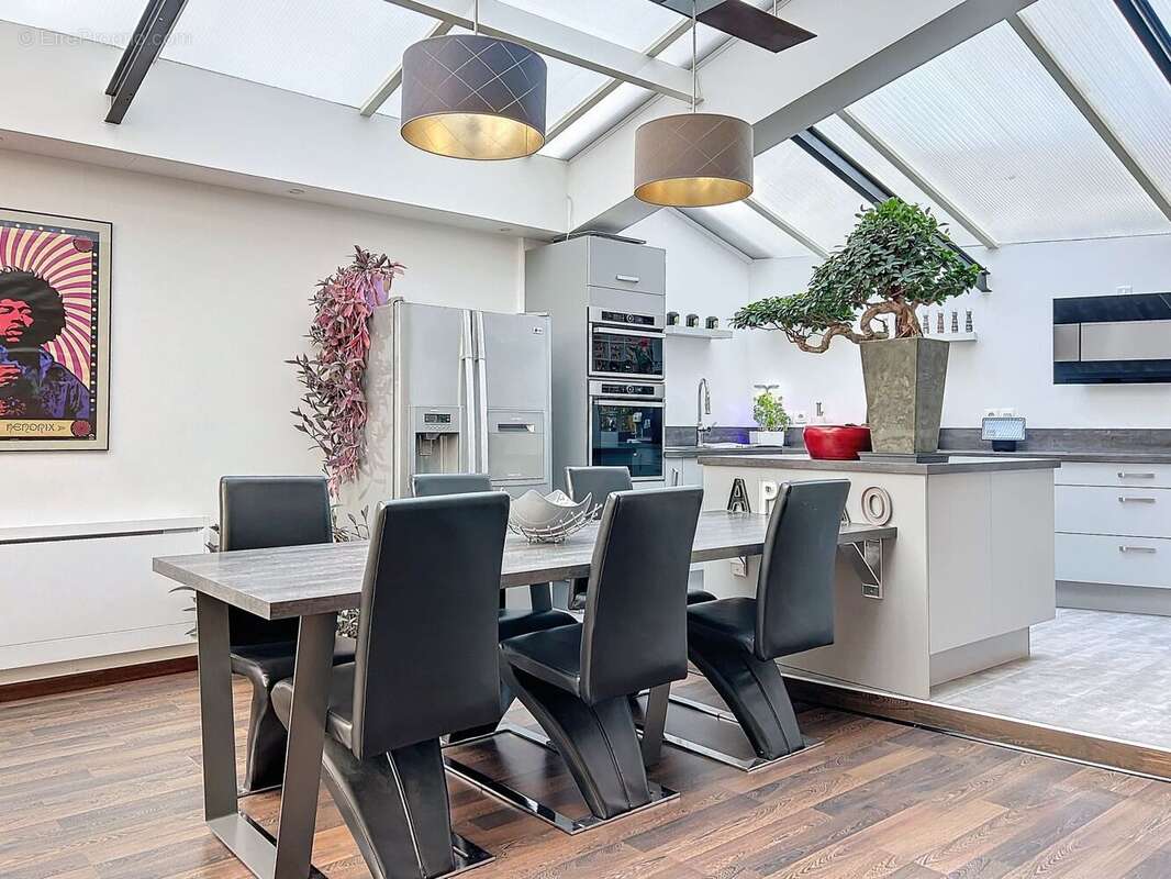 Appartement à SAINT-MAUR-DES-FOSSES