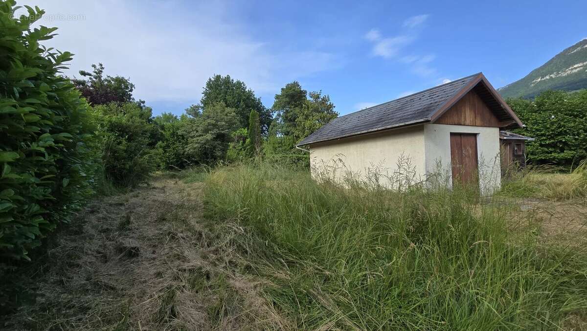 Terrain à AIX-LES-BAINS