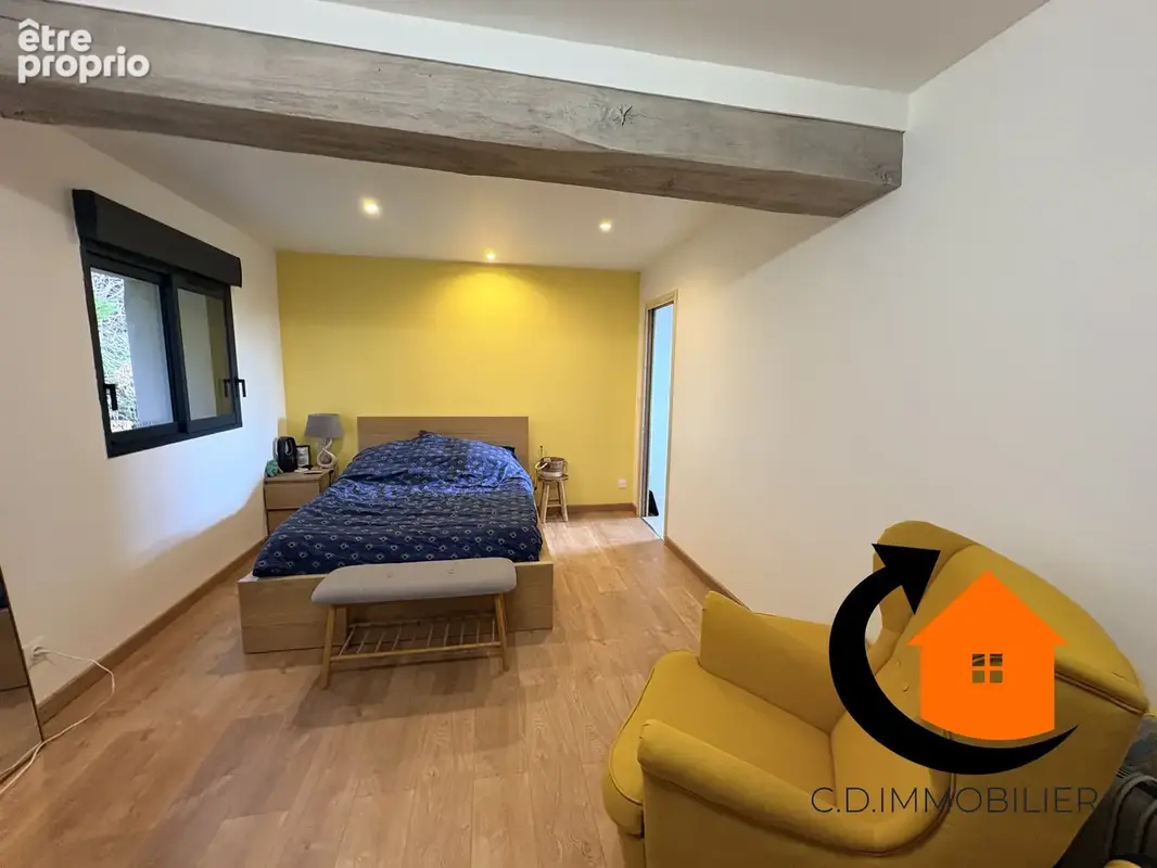 FRUNCÉ -  Magnifique longère au calme absolu, 4 chambres, dépendances sur 3 200 m2   Proche Gare - photo 7