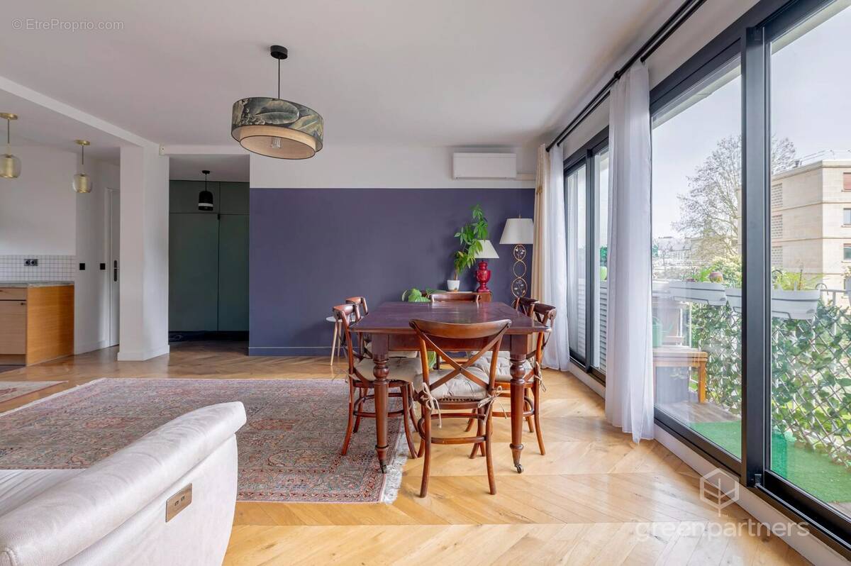 Appartement à NEUILLY-SUR-SEINE