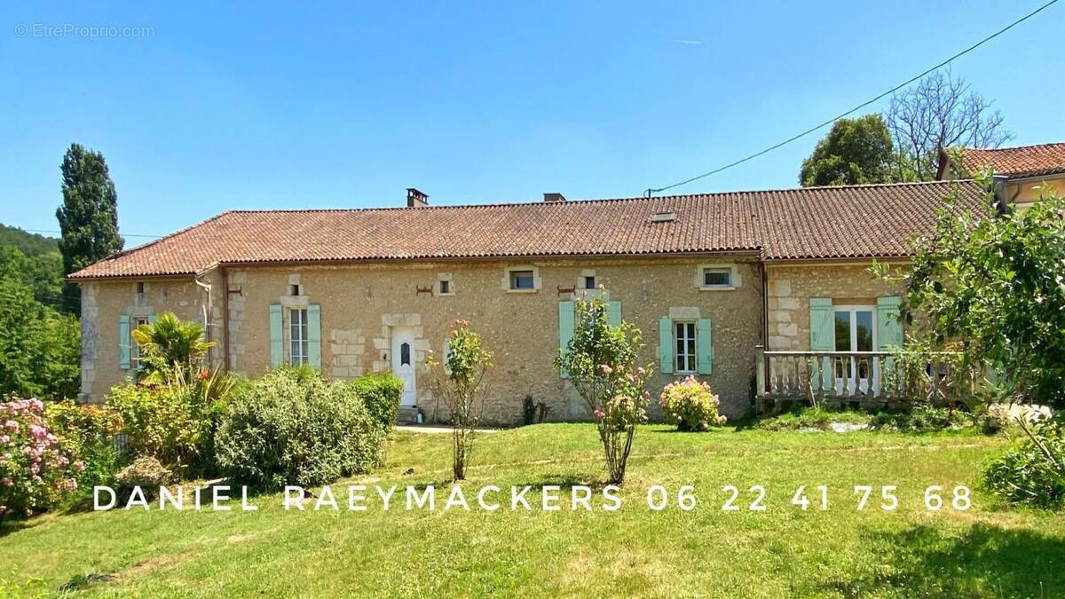 Maison à NEUVIC