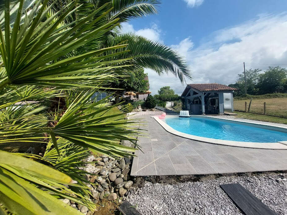 Maison à SALIES-DE-BEARN