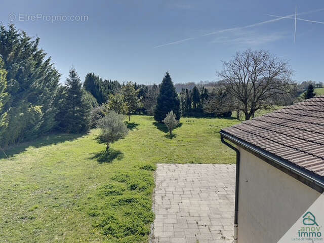 Maison à SAINT-PIERRE-DE-CHANDIEU