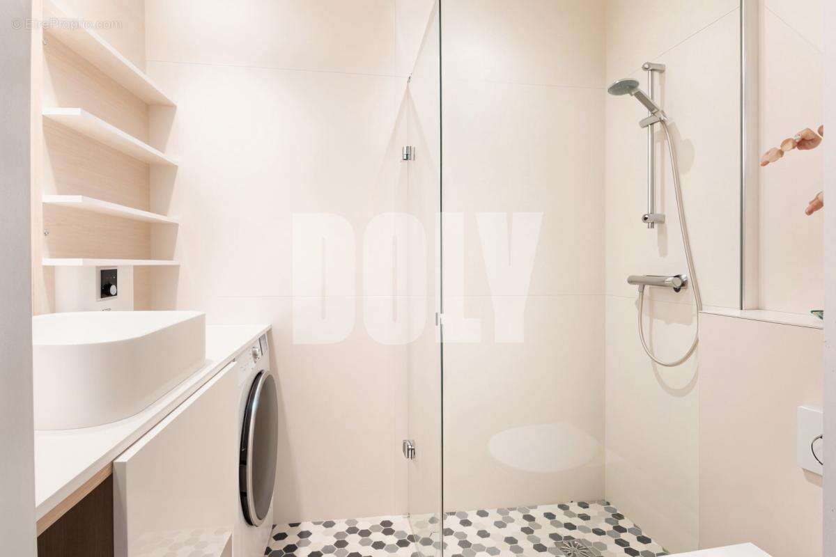 Appartement à PARIS-2E