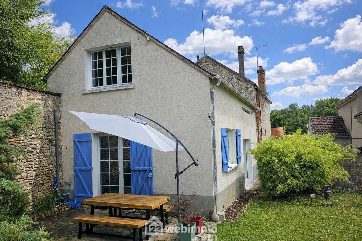 Venez visiter cette belle maison entretenue de 105 m². - Maison à MILLY-LA-FORET