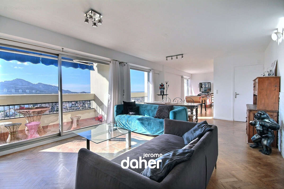 Appartement à MARSEILLE-9E
