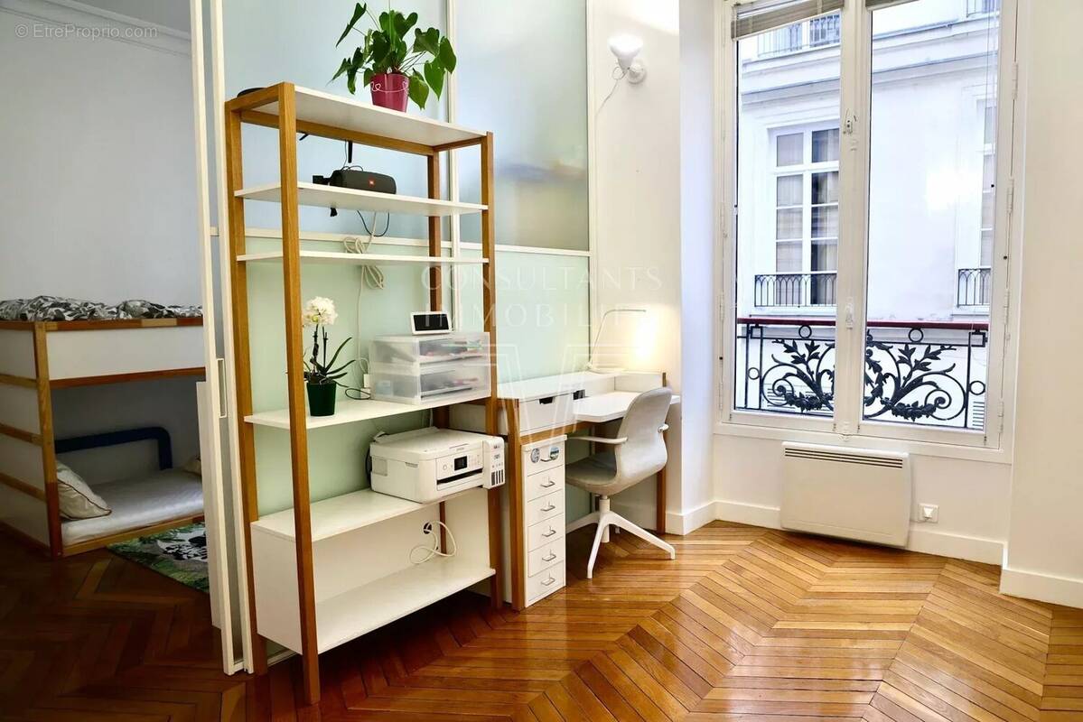 Appartement à PARIS-7E