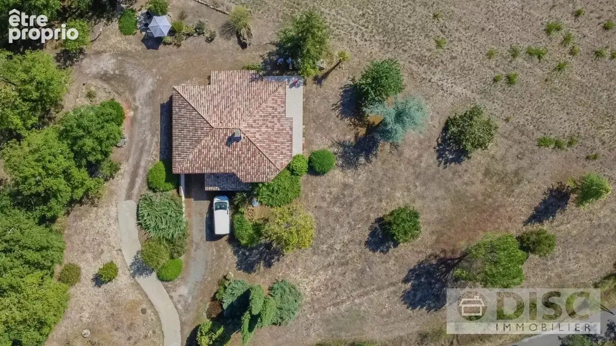 Belle maison moderne avec 1 hectare de terrain et belles vues - photo 26