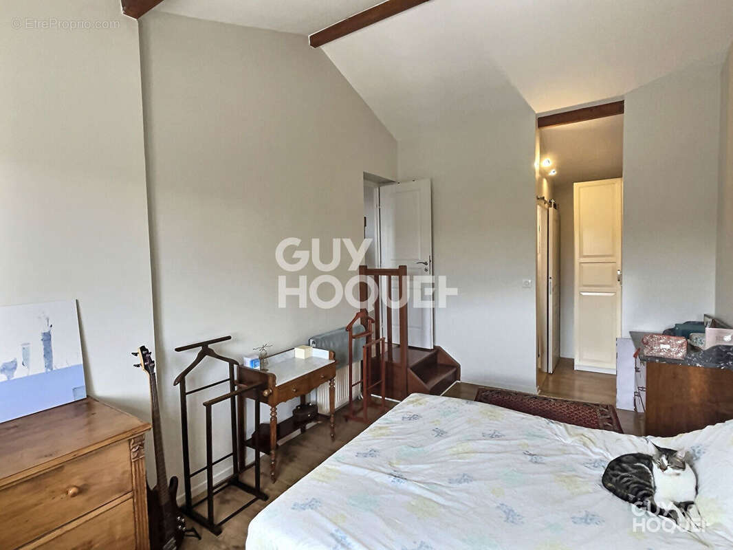 Maison à SAINT-BONNET-DE-MURE