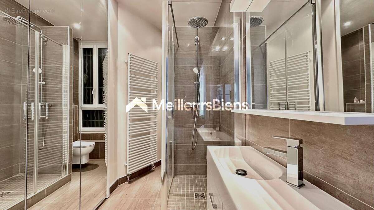 Appartement à PARIS-9E