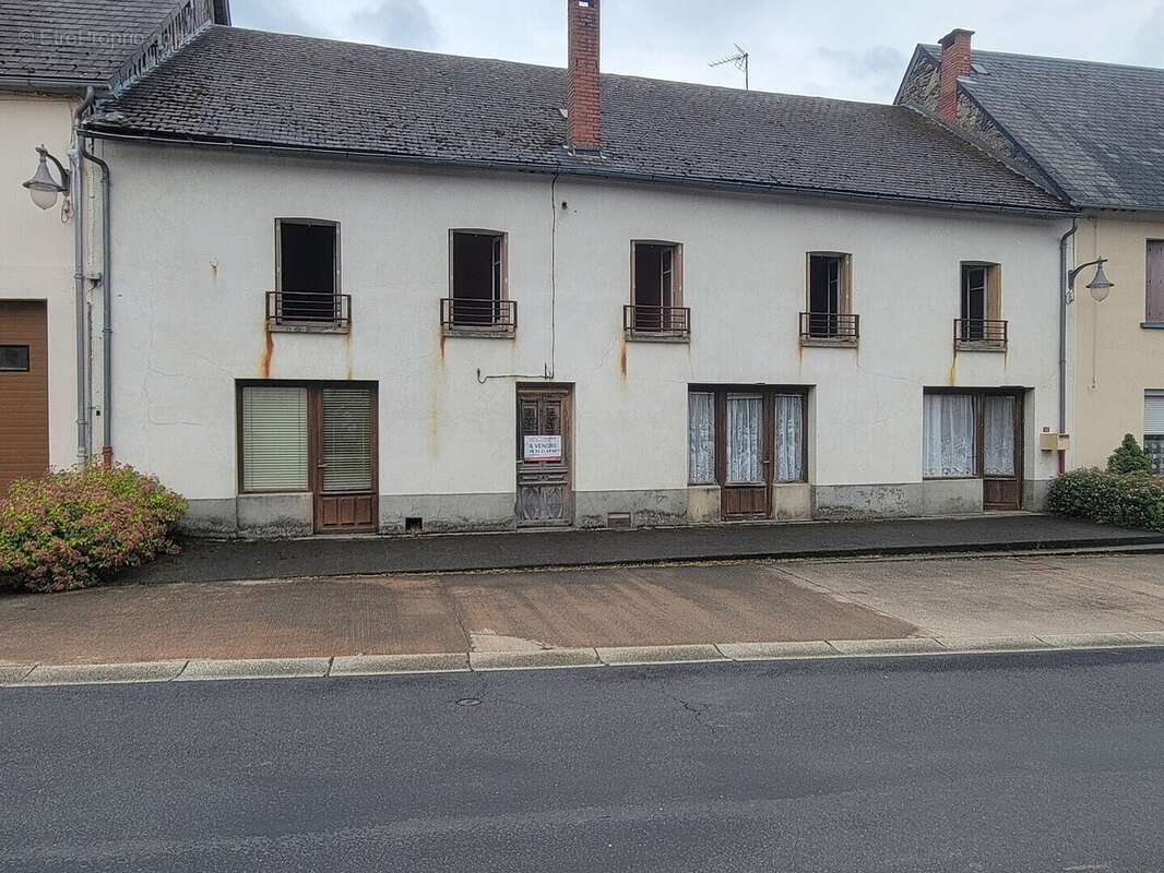 Maison à LASTIC