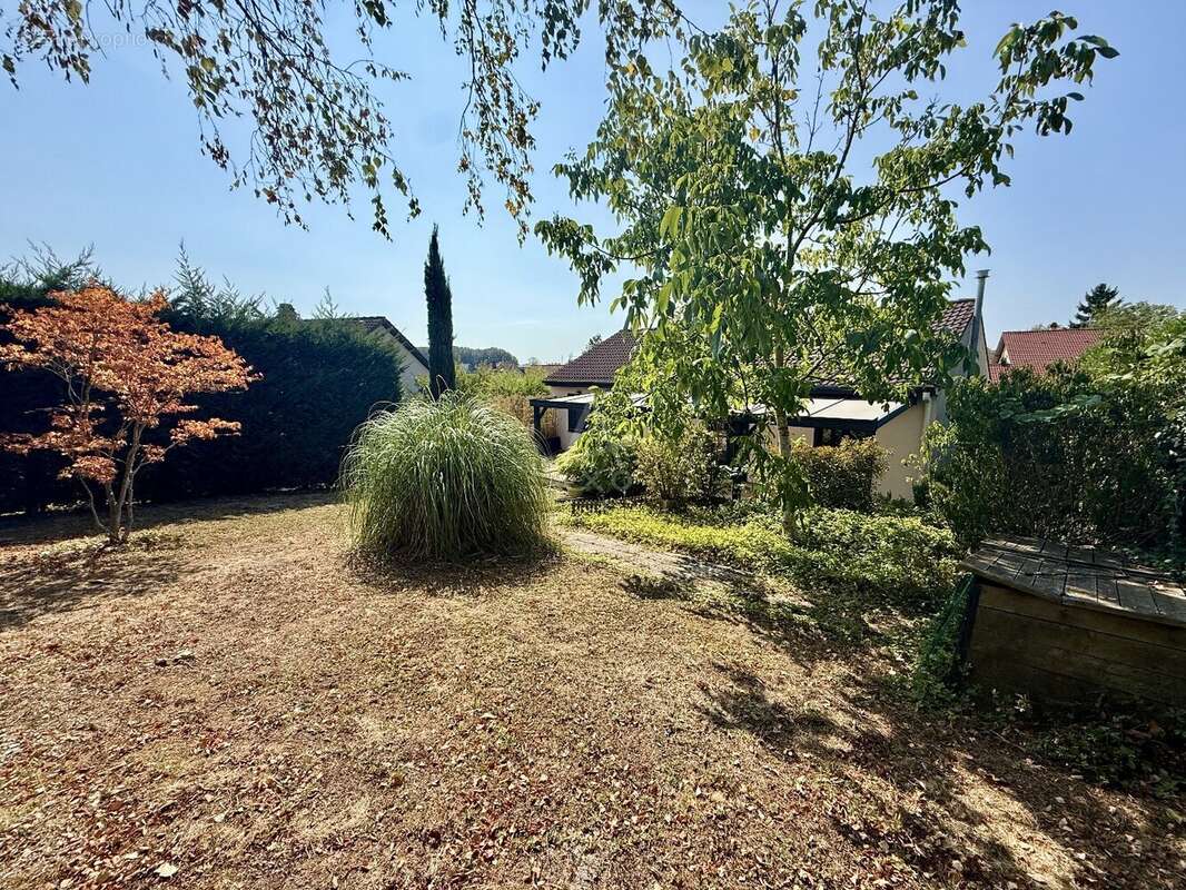 Exclusivité // maison individuelle // 122 m2 // 4 chambres // bureau avec accès indépendant // jardin // garage - photo 15