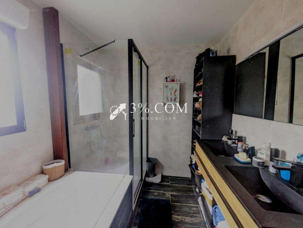 Maison à ESCOEUILLES