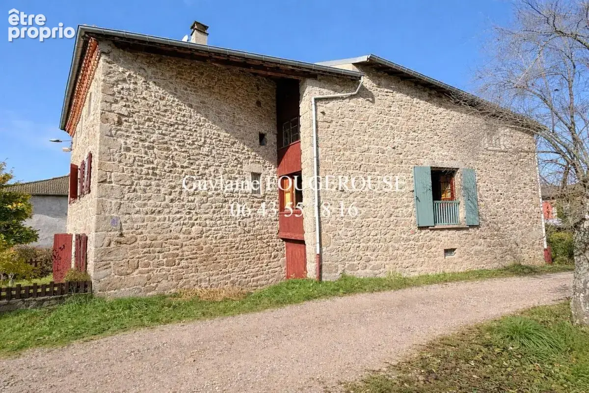 Appartement à SAINT-CLEMENT-DE-VALORGUE