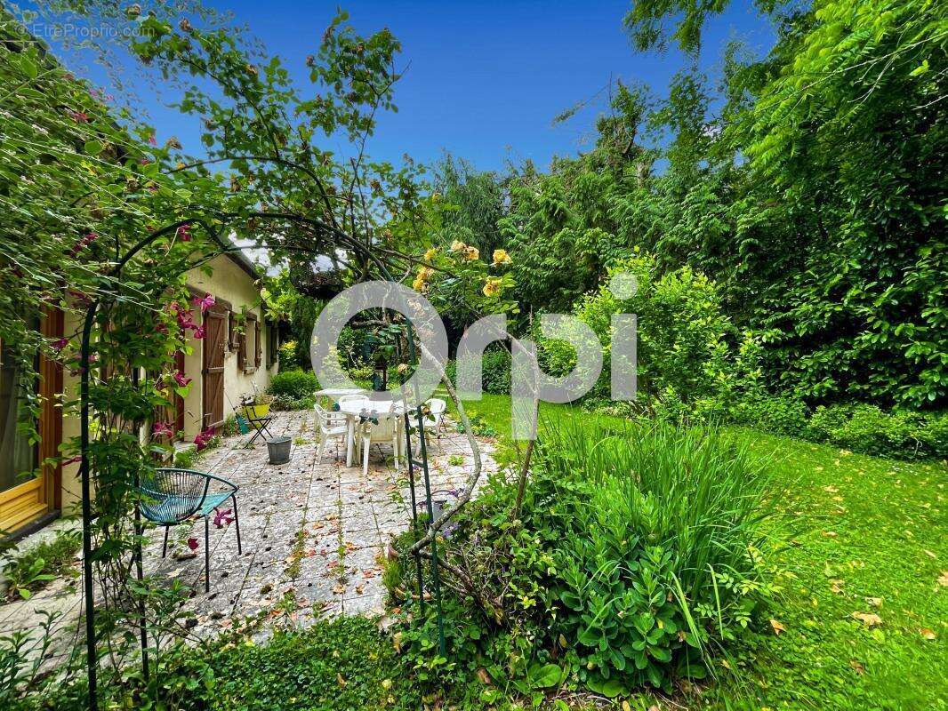 Maison à ANGERVILLE-LA-CAMPAGNE