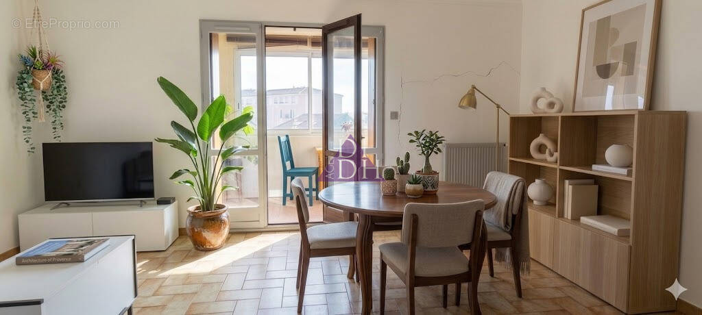 Appartement à HYERES