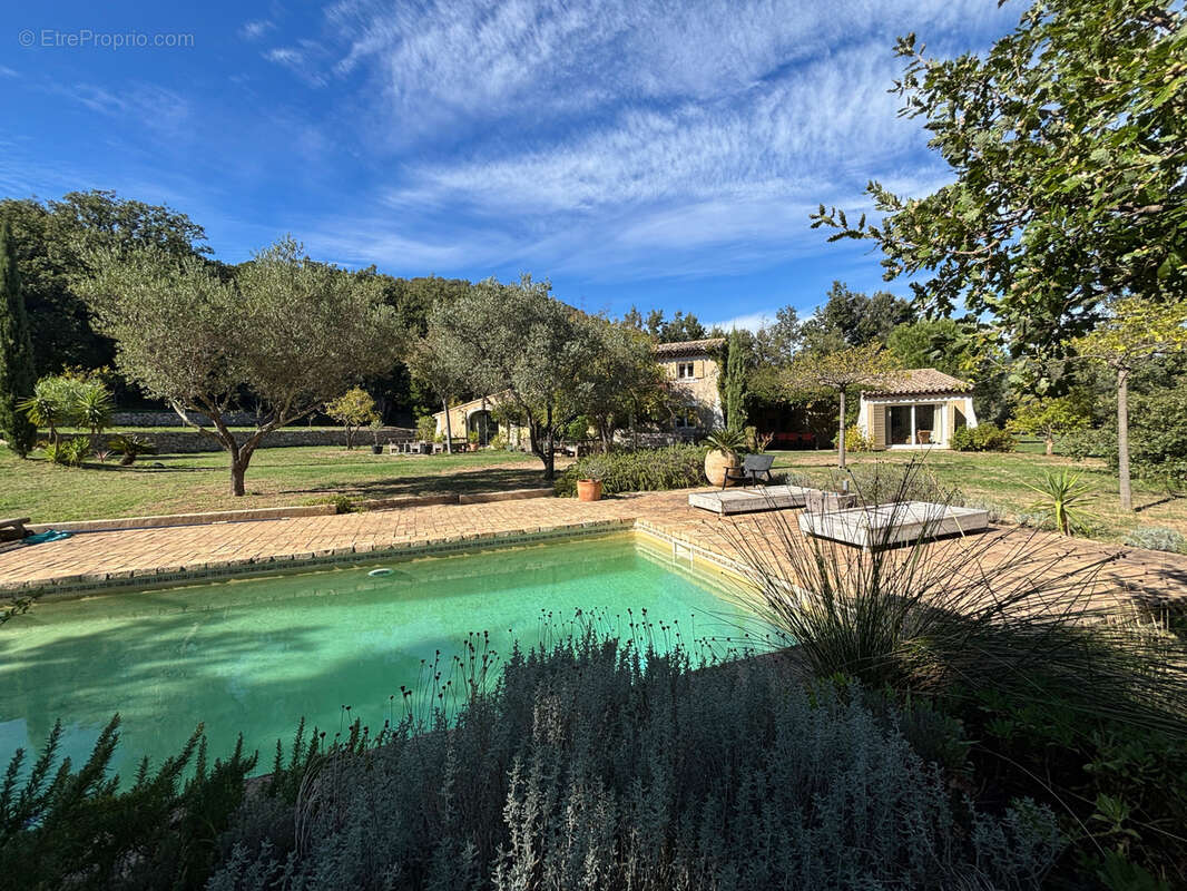 Maison à LA GARDE-FREINET