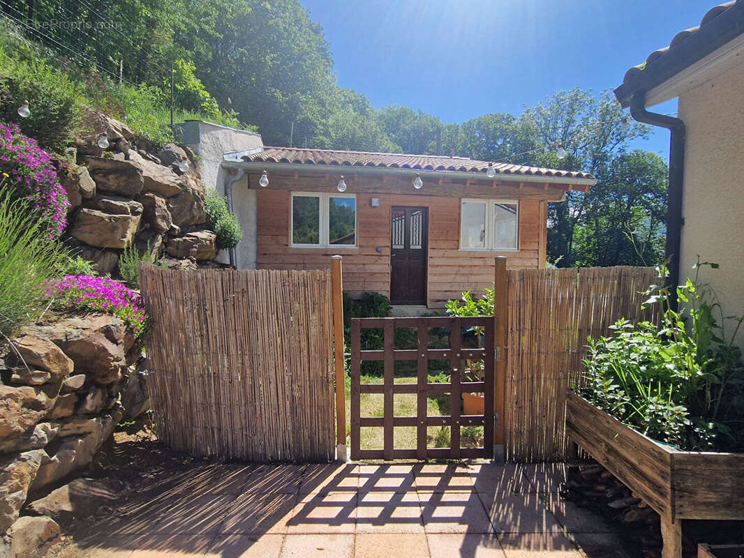 Plain pied de 2016 avec jardin et dépendance - photo 17