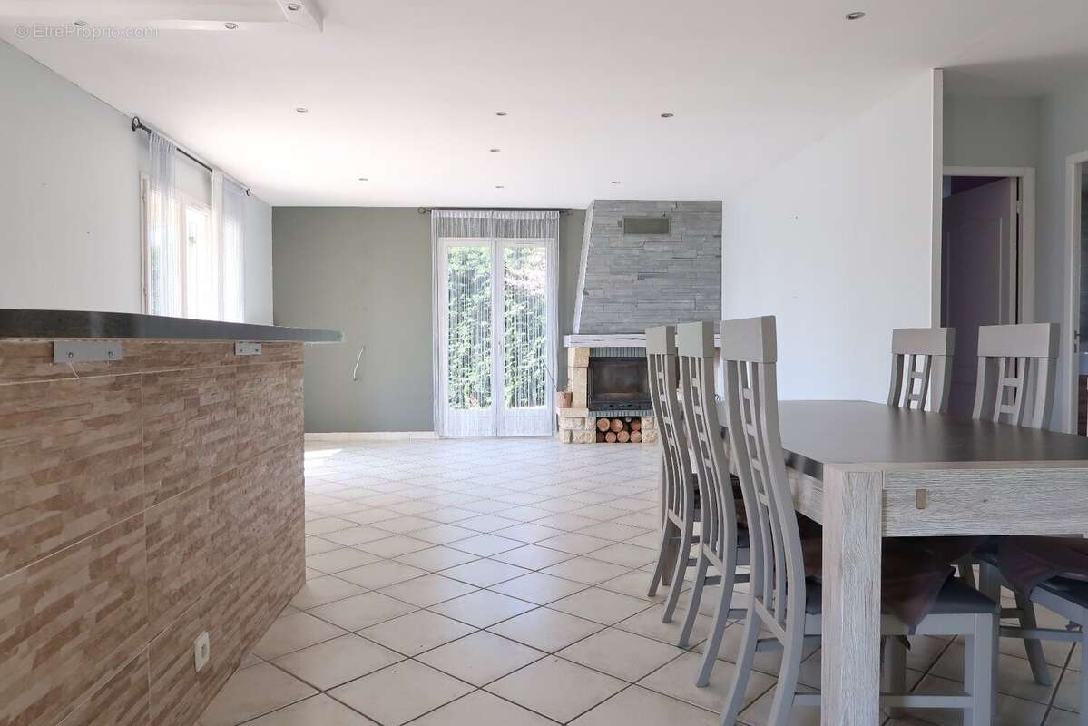 Maison à SAINT-CYPRIEN