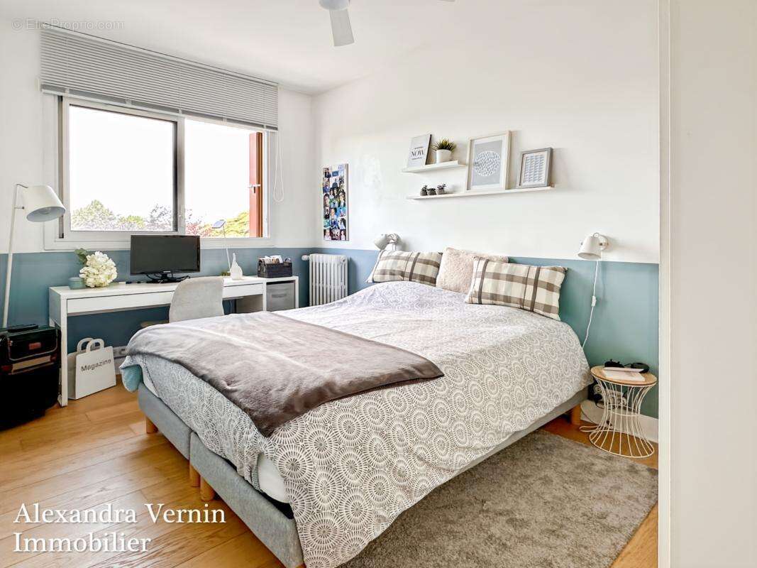 Appartement familial Saint-Germain-en-Laye rue de Tourville dernier étage refait à neuf - photo 11