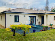 Maison à NOTRE-DAME-DE-SANILHAC