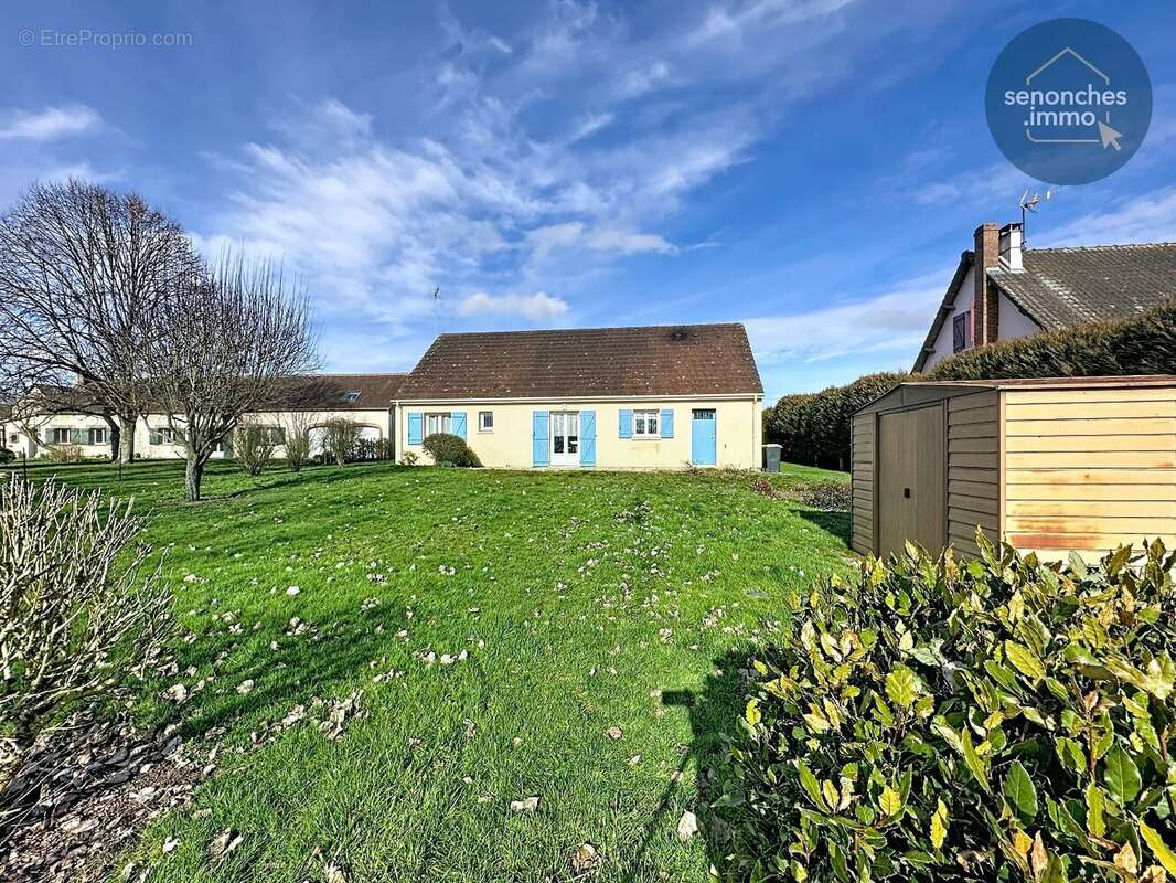 Maison à MANOU