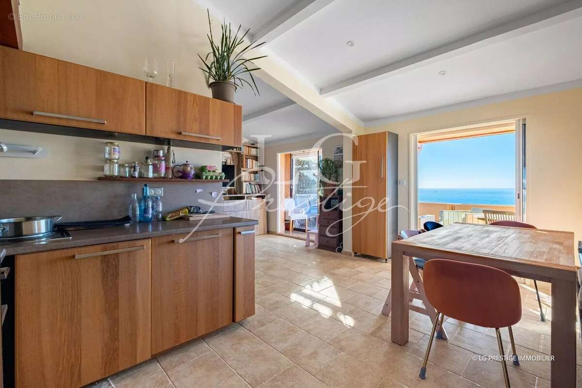 Maison à THEOULE-SUR-MER