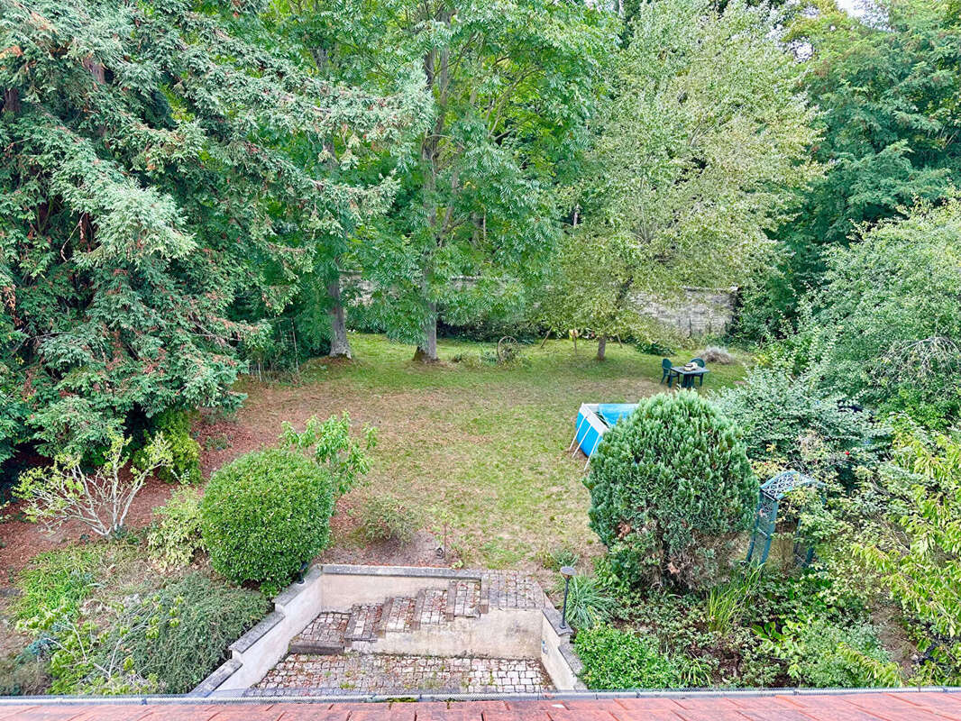 Maison à LE MESNIL-LE-ROI