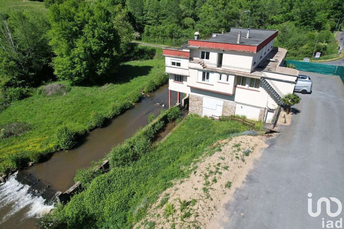 Photo 4 - Commerce à LUBERSAC