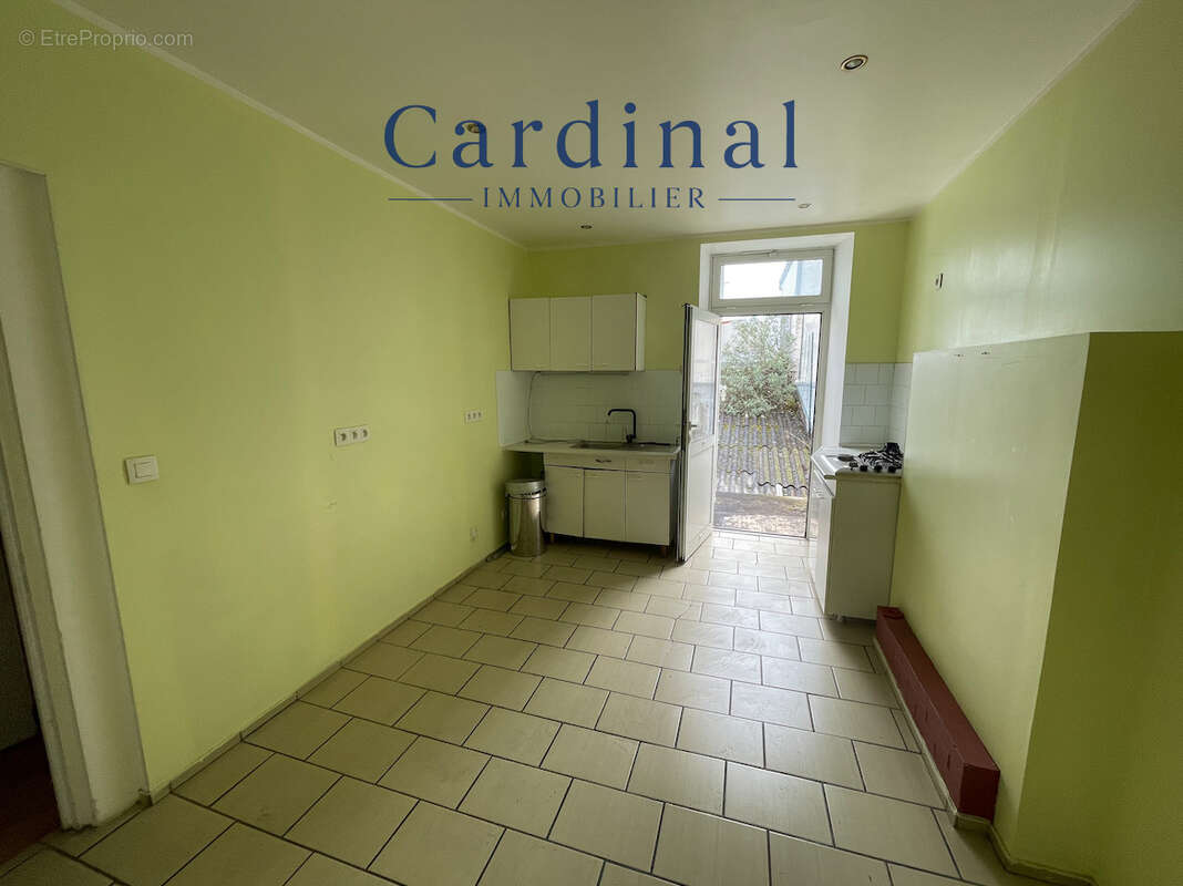 Coup de fusil succession a saisir !!!!! local commercial avec appartement - photo 7