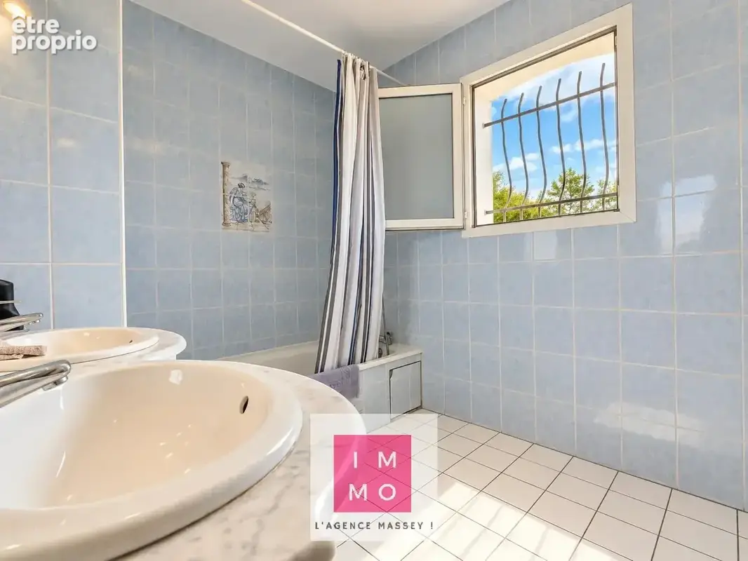 Belle maison familiale de 147 m² avec 5 chambres, terrasses et jardin - photo 19