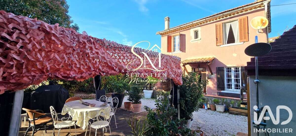Maison 78 m² à Hyeres  - photo 2